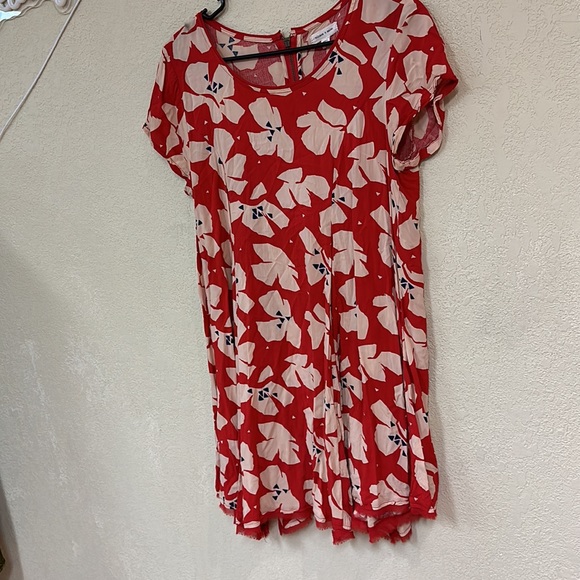 UO Silence + Noice womans red floral Mini Dress Size M - Picture 3 of 10